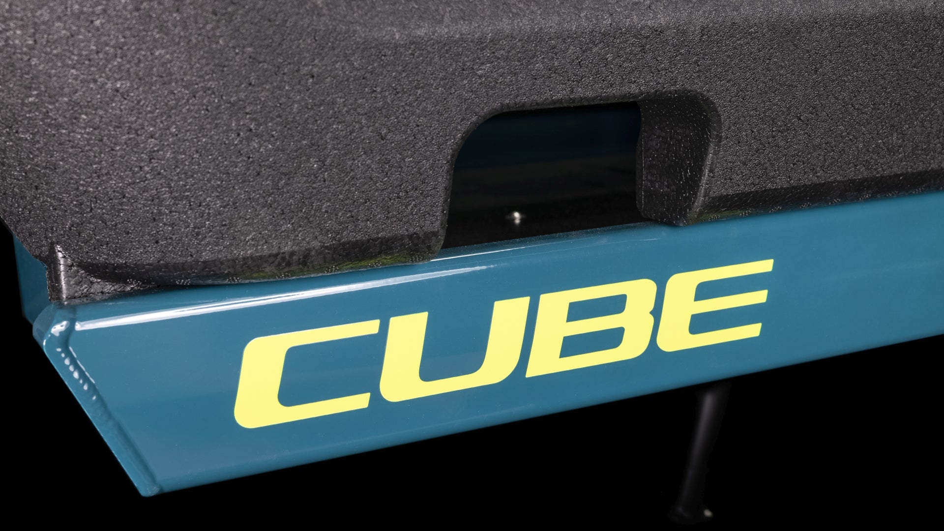 CUBE Cargo Hybrid 500 blue´n´lime