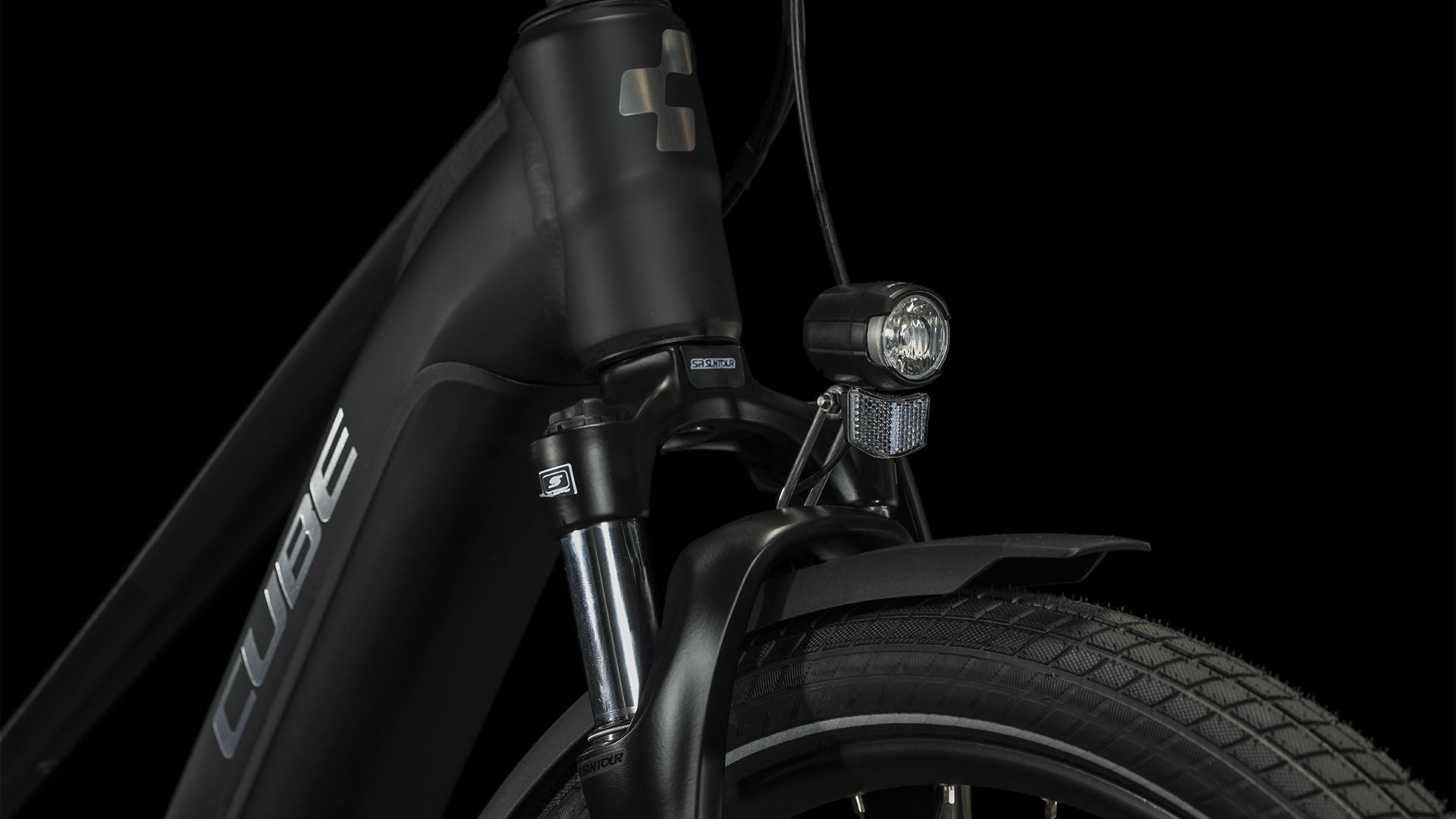 CUBE Touring Hybrid Pro 625 black´n´metal